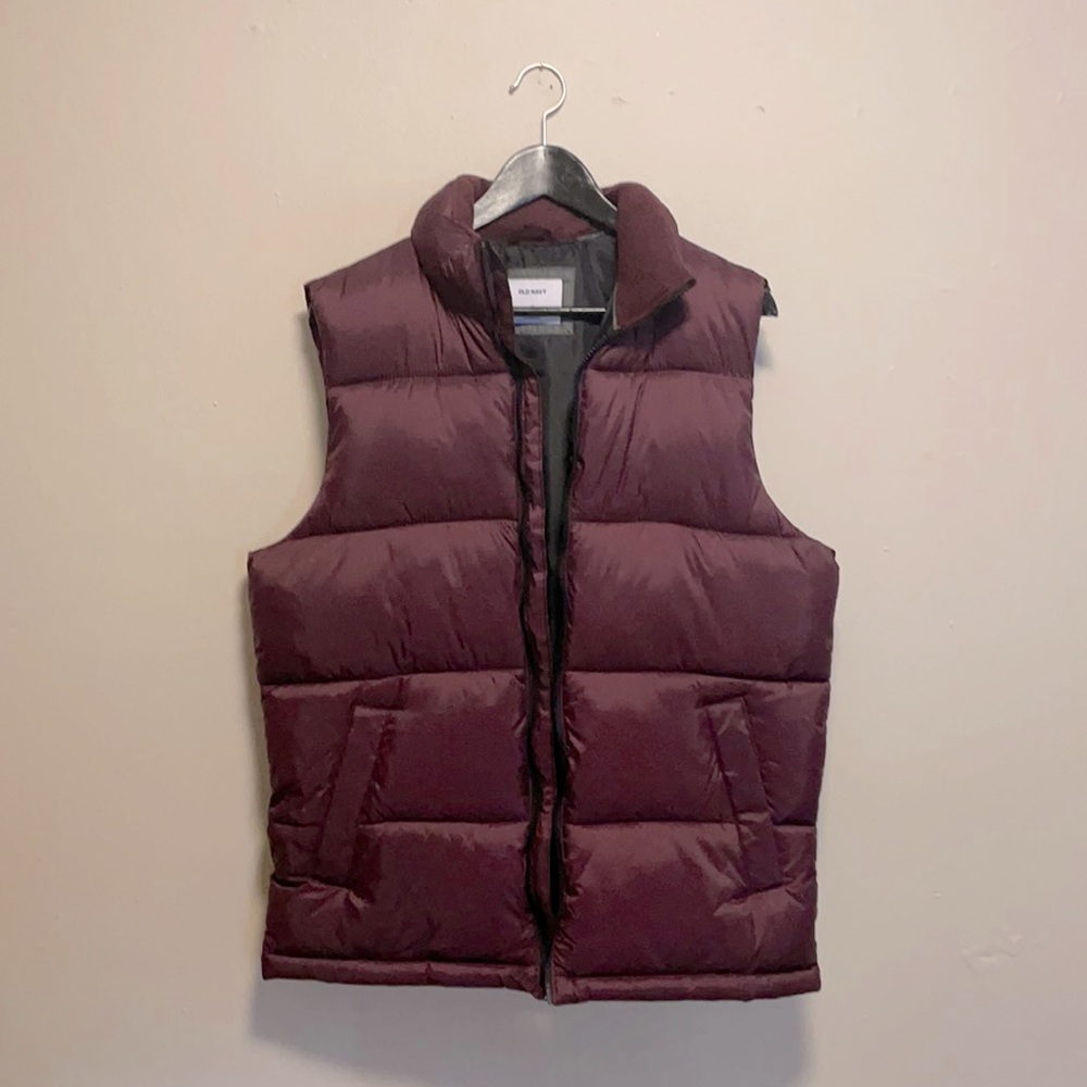 Old Navy Maroon Puffer Vest - Men’s M